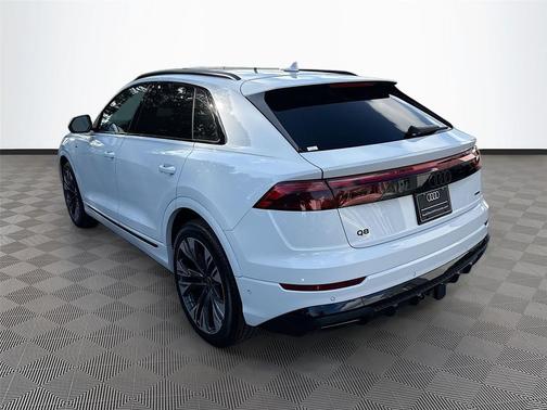 Glacier White Metallic 2026 Audi Q8 55 Premium Plus