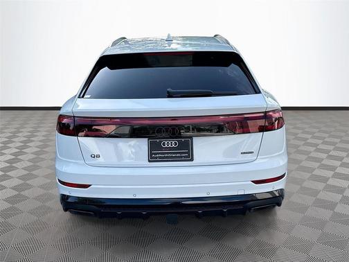 Glacier White Metallic 2026 Audi Q8 55 Premium Plus