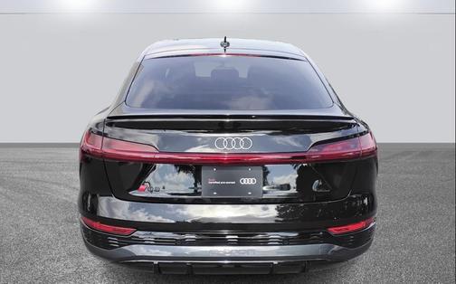 2024 Audi Q8 e-tron Premium Plus