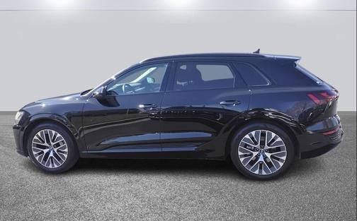 2024 Audi Q8 e-tron Premium Plus