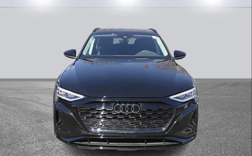 2024 Audi Q8 e-tron Premium Plus