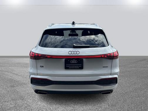 2025 Audi Q5 Premium TFSI quattro S tronic