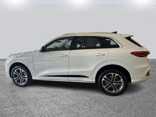 2025 Audi Q5 Premium TFSI quattro S tronic