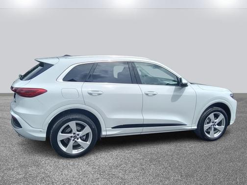 2025 Audi Q5 Premium Plus TFSI quattro S tronic