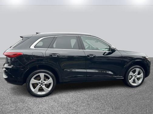 2025 Audi Q5 Premium Plus TFSI quattro S tronic