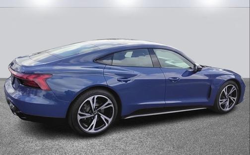 2022 Audi e-tron GT Premium Plus