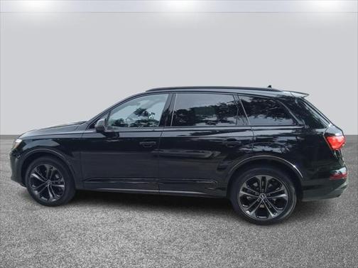 2025 Audi Q7 55 Premium Plus