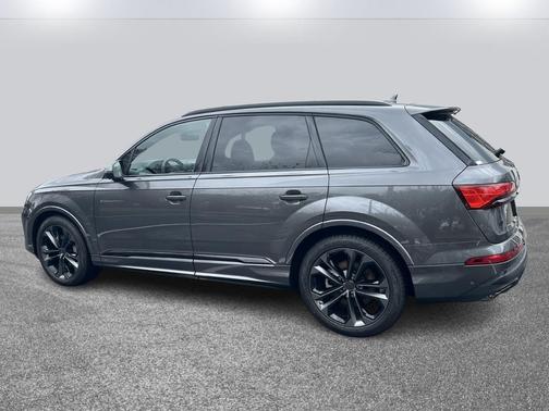 2026 Audi Q7 55 Premium Plus