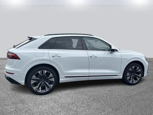 2026 Audi Q8 55 Premium Plus