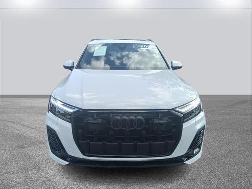 2025 Audi Q7 45 Premium Plus