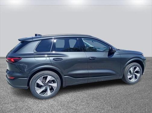 2025 Audi Q6 e-tron Premium Plus quattro