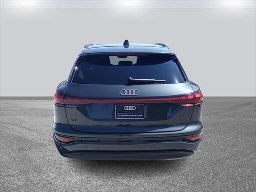 2025 Audi Q6 e-tron Premium Plus quattro