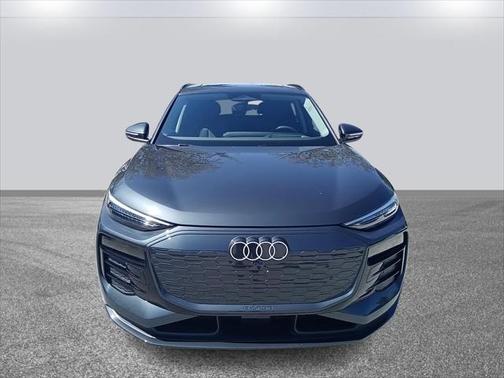 2025 Audi Q6 e-tron Premium Plus quattro