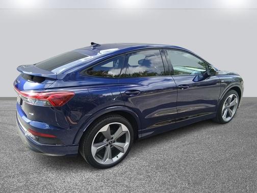 2025 Audi Q4 e-tron Sportback Premium Plus 55 quattro