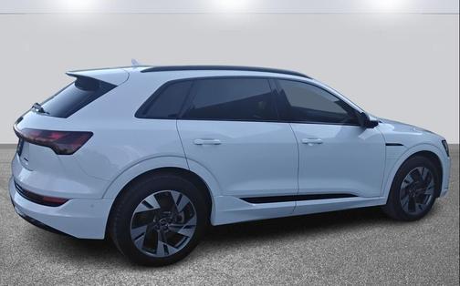 2023 Audi e-tron Premium quattro