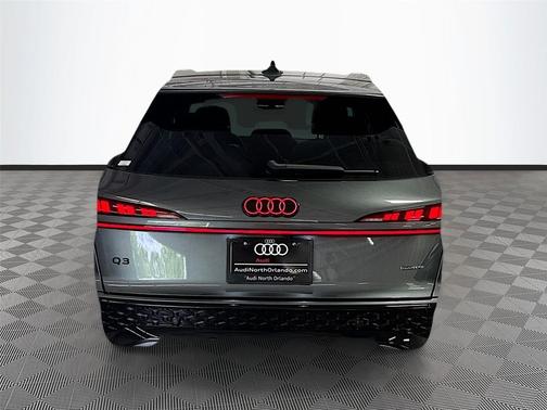 Daytona Gray Pearl Effect 2026 Audi Q3 TFSI quattro S tronic