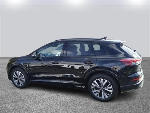 2025 Audi Q4 e-tron Premium 45 RWD