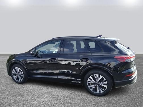 2025 Audi Q4 e-tron Premium 45 RWD