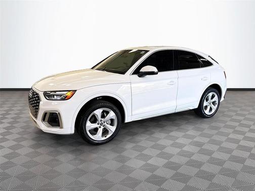 Glacier White Metallic 2025 Audi Q5 45 S line Premium Plus