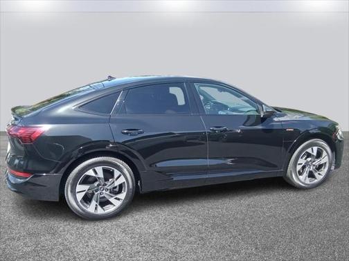2022 Audi e-tron Sportback S line Premium