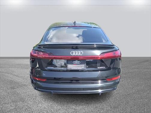 2022 Audi e-tron Sportback S line Premium