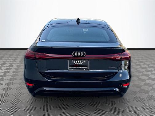 Mythos Black Metallic 2025 Audi A6 e-tron Prestige