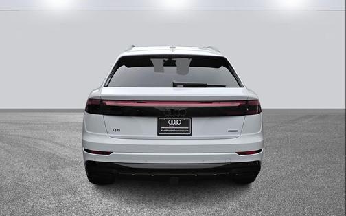 2025 Audi Q8 55 Premium Plus