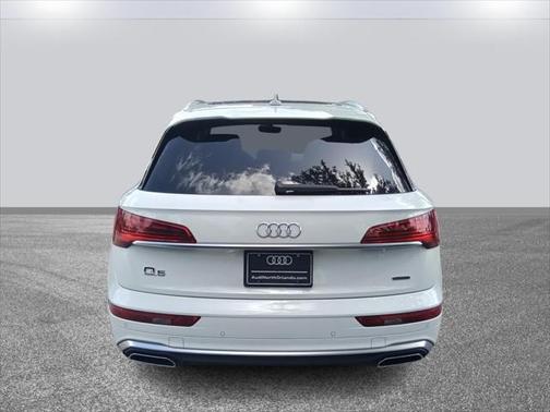 2023 Audi Q5 45 S line Premium