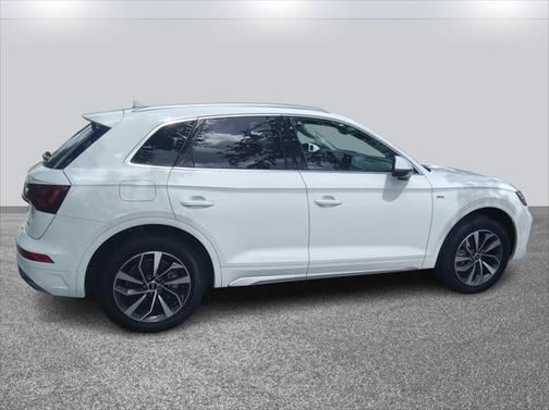 2023 Audi Q5 45 S line Premium