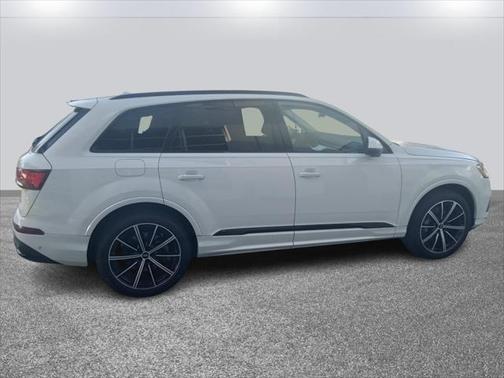 2021 Audi Q7 55 Premium Plus