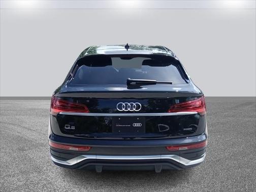 2022 Audi Q5 45 S line Premium