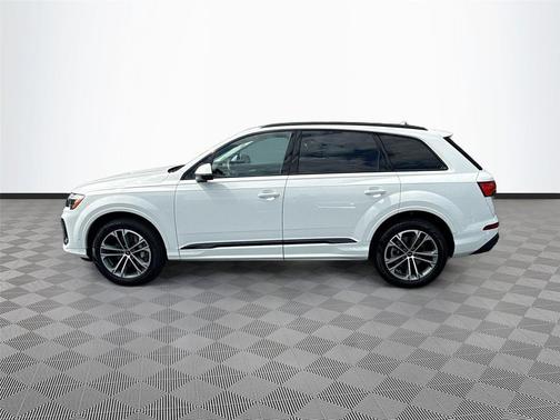 Carrara White 2025 Audi Q7 45 Premium