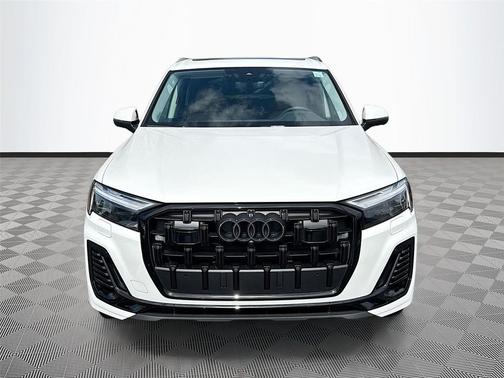 Carrara White 2025 Audi Q7 45 Premium