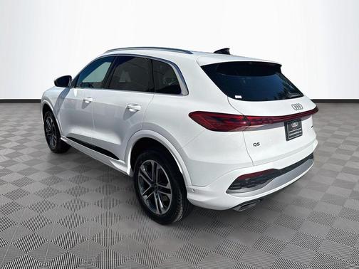 Arkona White 2026 Audi Q5 Premium TFSI quattro S tronic