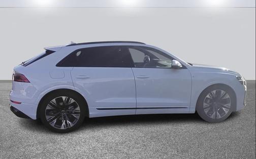 2026 Audi Q8 55 Premium Plus