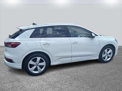2024 Audi Q4 e-tron Premium 55 quattro