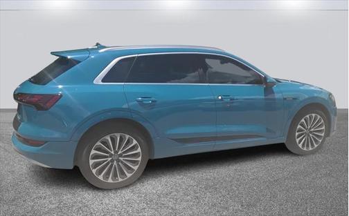 2019 Audi e-tron Premium Plus