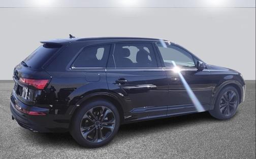 2026 Audi Q7 55 Premium Plus