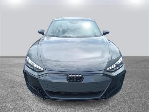 2025 Audi RS e-tron GT performance