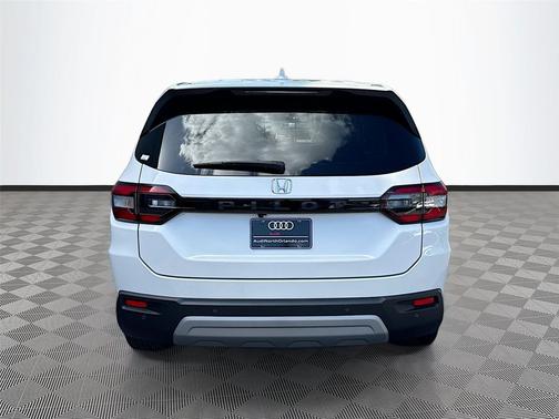 Platinum White Pearl 2025 Honda Pilot EX-L
