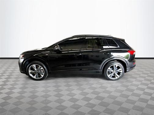 Mythos Black Metallic 2024 Audi Q4 e-tron Premium Plus 50 quattro