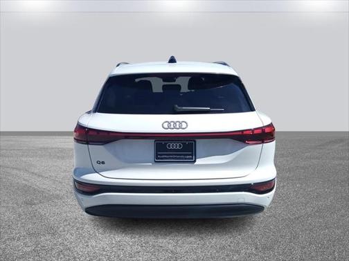 2025 Audi Q6 e-tron Premium