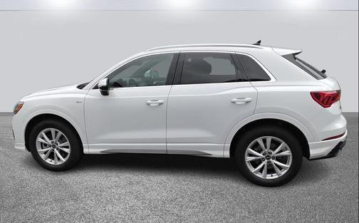 2022 Audi Q3 45 S line Premium