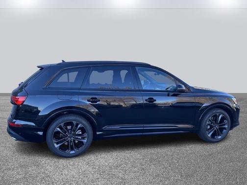 2026 Audi Q7 55 Premium Plus