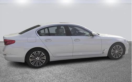 2017 BMW 540 540i