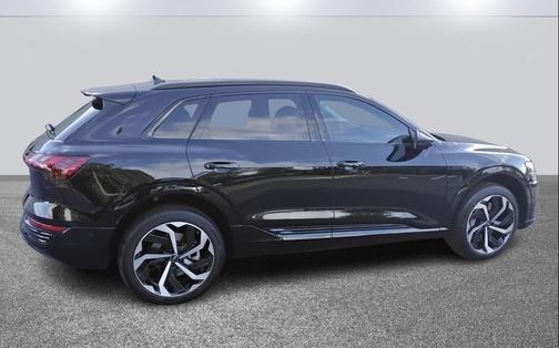 2024 Audi Q8 e-tron Premium Plus