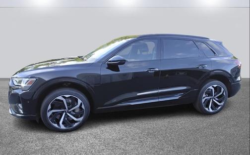 2024 Audi Q8 e-tron Premium Plus