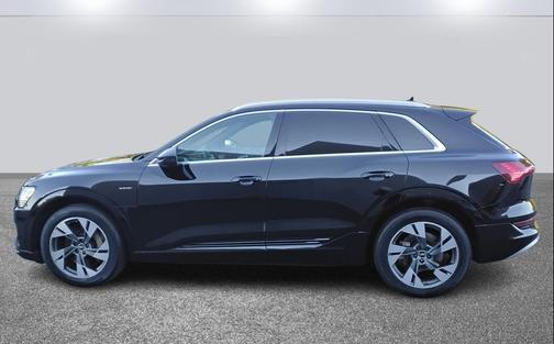 2022 Audi e-tron Premium