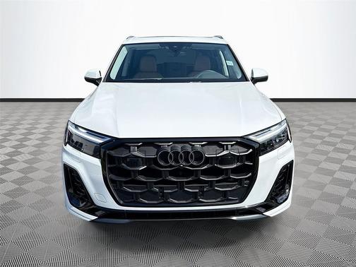 Glacier White Metallic 2026 Audi Q7 55 Premium Plus