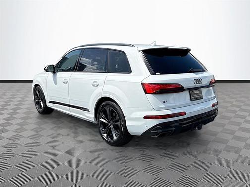 Glacier White Metallic 2026 Audi Q7 55 Premium Plus